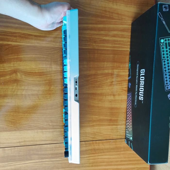 Tastatură Gaming Glorious GMMK 3 Pro Custom Wireless ANSI