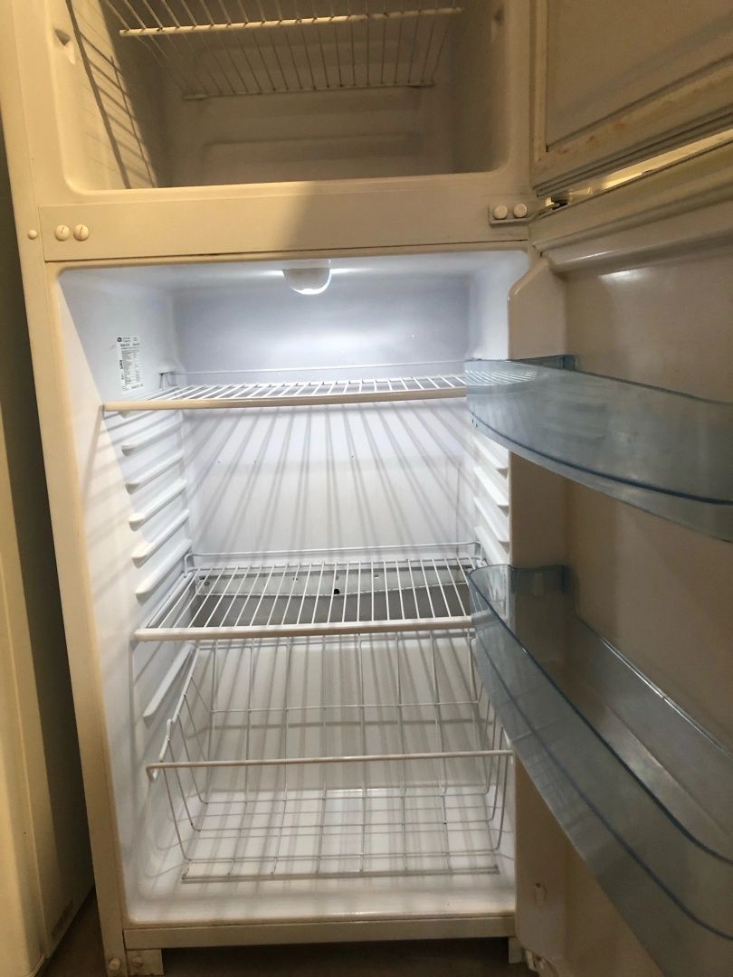 Холодильник Бирюса. Свежий