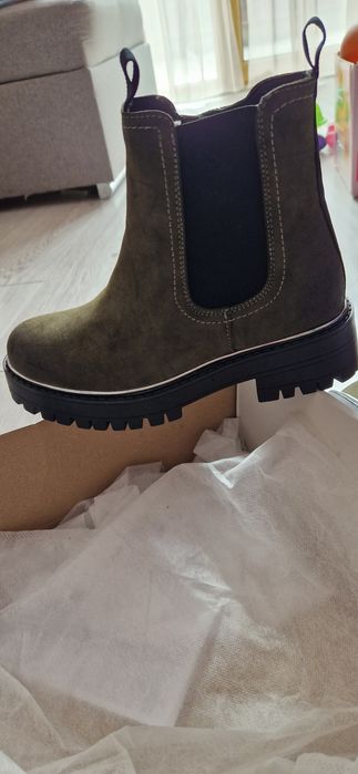 Дамски чисто нови боти