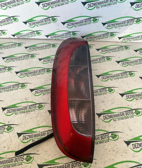 Lampa stop stanga pe aripa Opel Corsa C