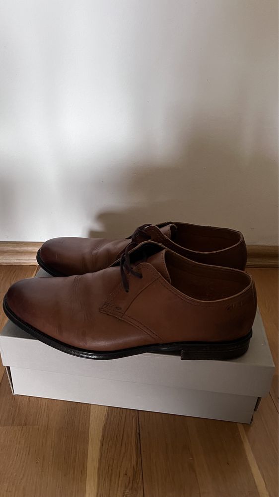 Pantofi Clarks piele