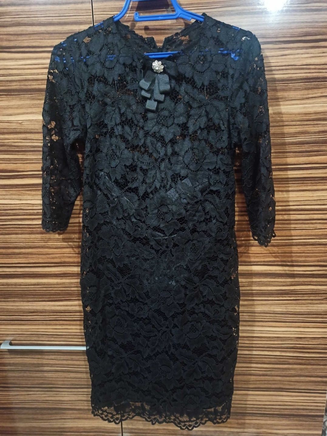 Черна дантелена рокля на Corso Italia