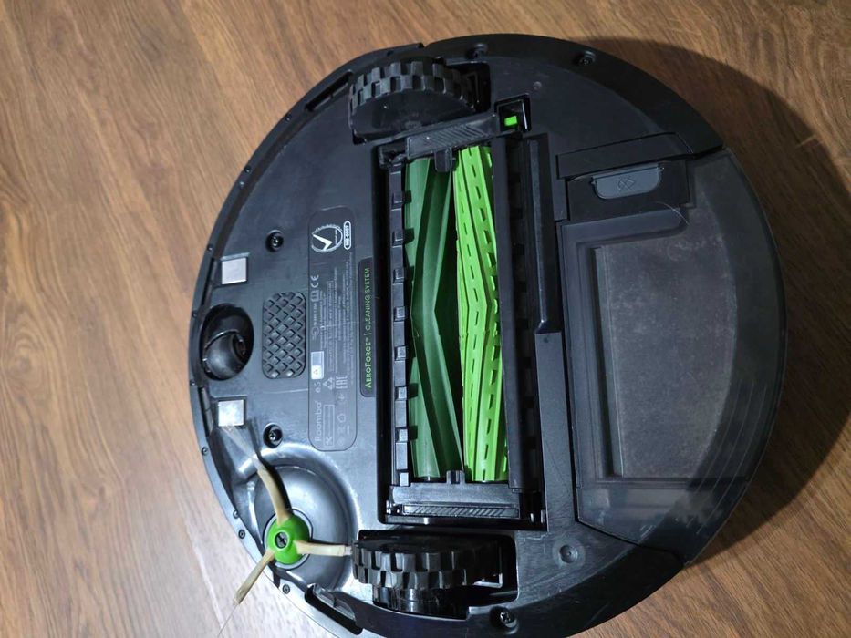 Робот прахосмукачка iRobot Roomba e5