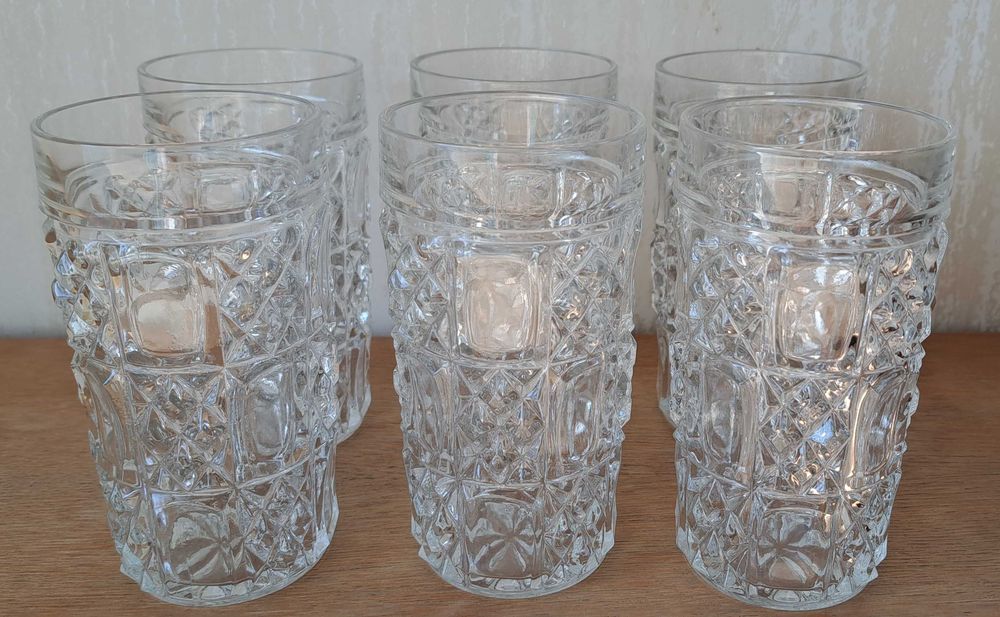 Сервиз от 2 вида кристални чаши с кана