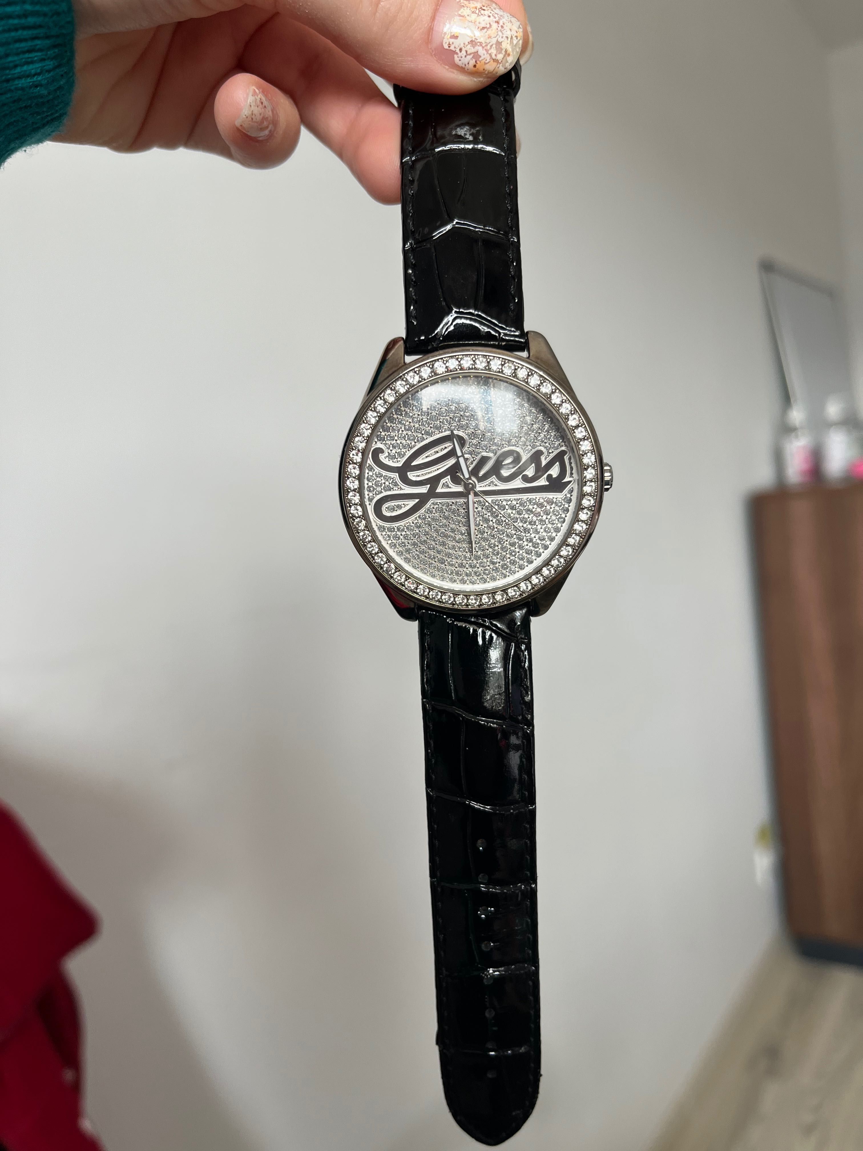 Ceas dama GUESS cu cristale Swarovski