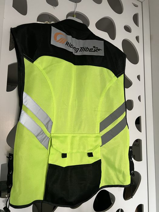 Vesta reflectorizanta, Fluorescent Verde