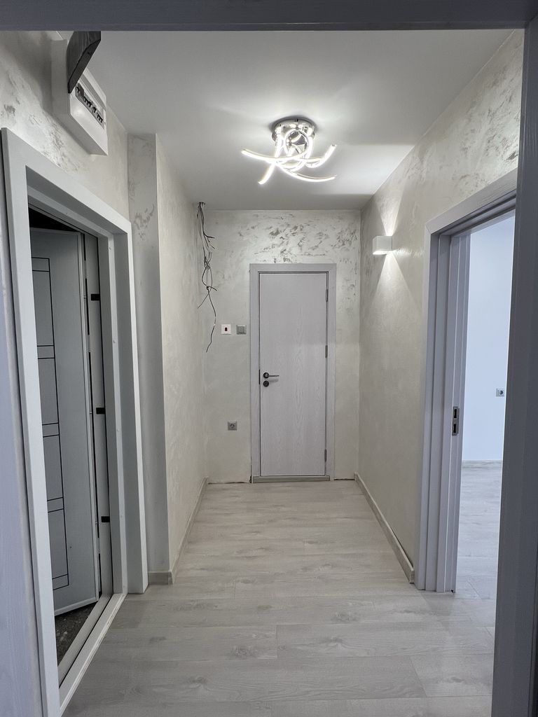 Продава се Двустаен апартамент в Добрич, Дунавите - 58 кв.м за 1275 €/кв.м - Снимка #1