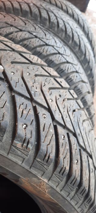 Автошины зимние комплект4 шт