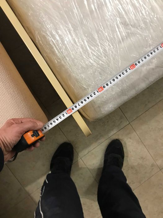 Единично легло с чекмеджета и ракла