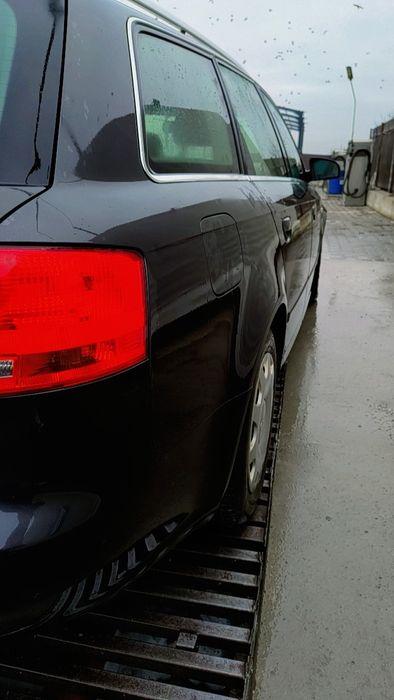Audi A4 B7  vând sau schimb cu o mașină pentru naveta pe benzina