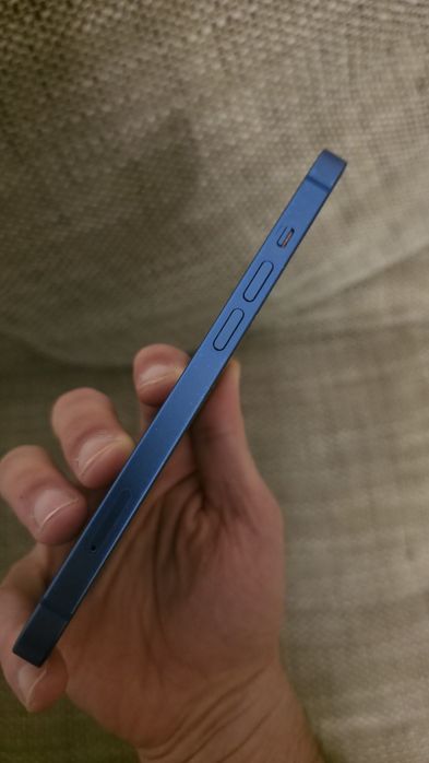 Продавам IPhone 13 128gb