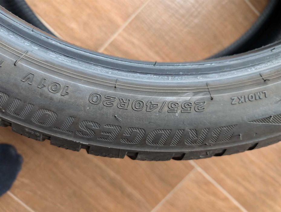 255 40 20 зимни Bridgestone Blizzak LM001 -  4 бр
