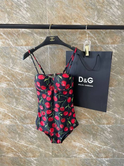dolce gabbana лукс янги купальник сотилади.