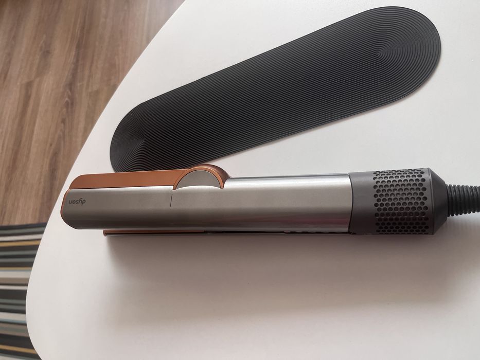 Vand placa de par Dyson