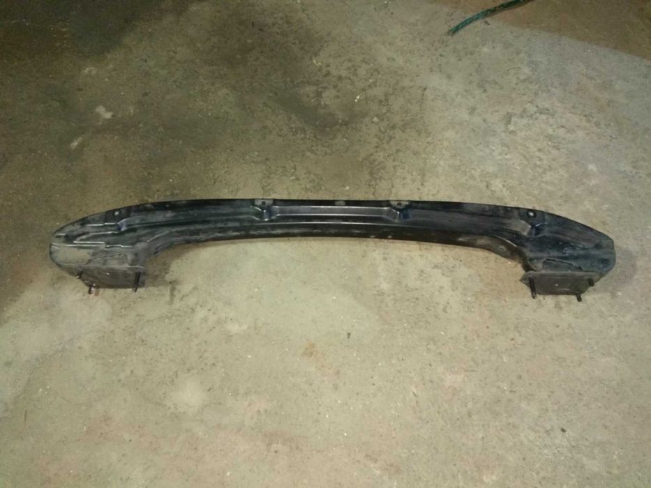 Задна греда/основа под бронята за Мерцедес W203/S203 C-class