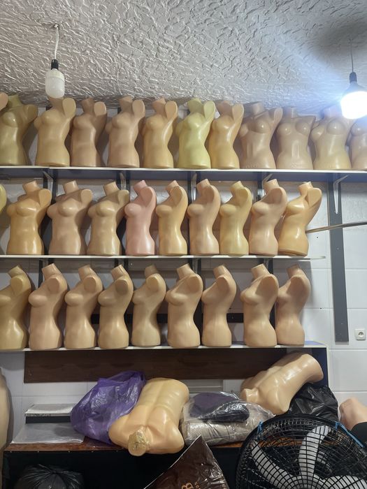 Маникены для магазинов