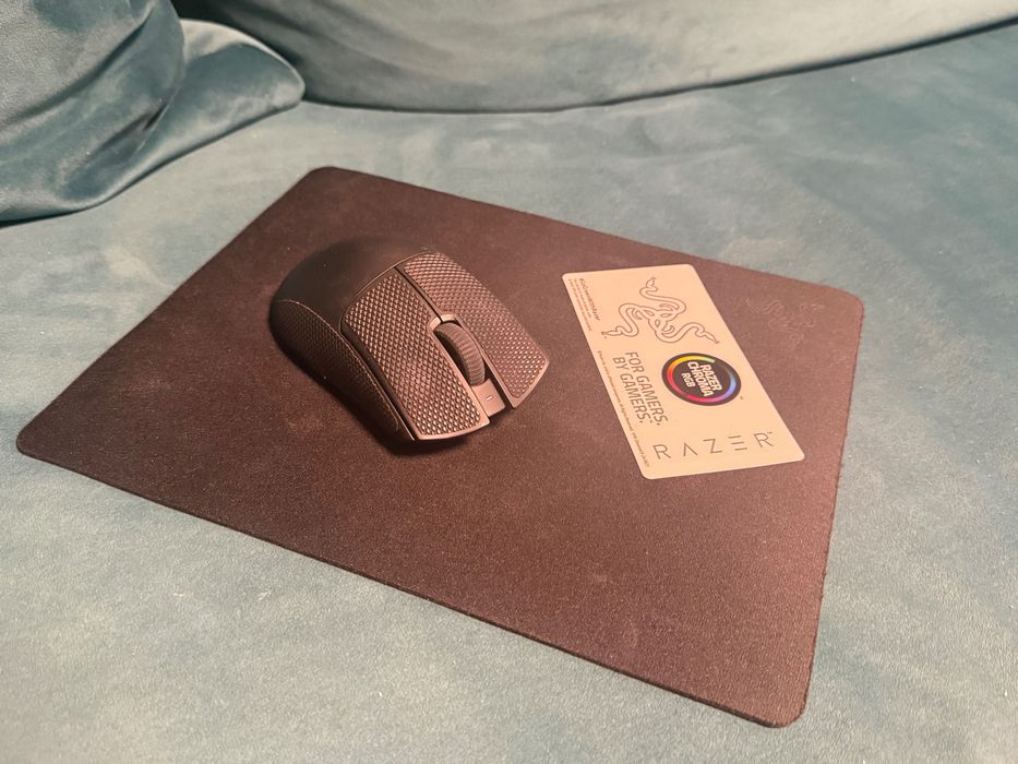 Mouse DeathAdder V3 Pro + Mousepad Razer + Grip + Adaptor BT Asus