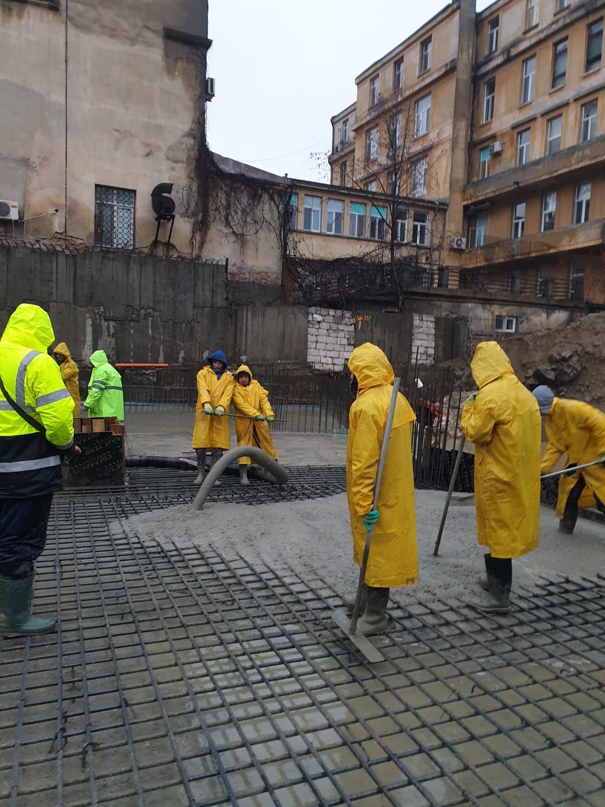 Turnare Beton Finisat cu Elicopter si cuart - Pardoseli Elicopterizate