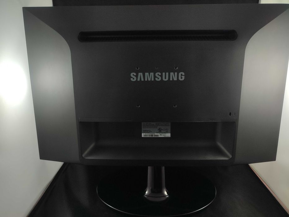 Monitor Samsung SyncMaster P2350N