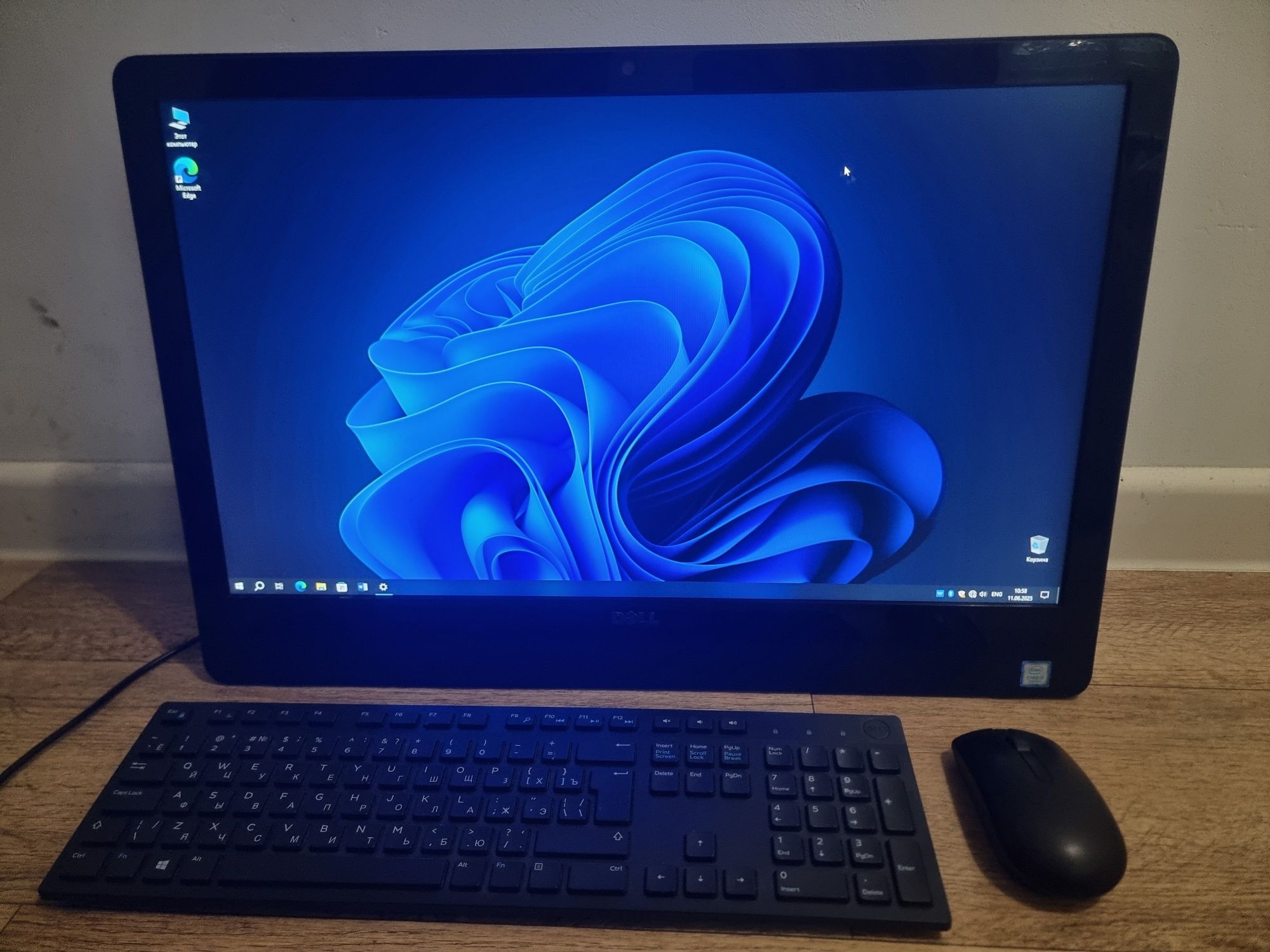 Моноблок Dell Core i3