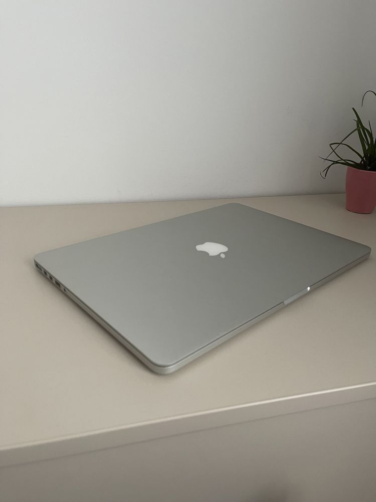 MacBOOk PRO 15” Retina Mid 2012 16gb RAM