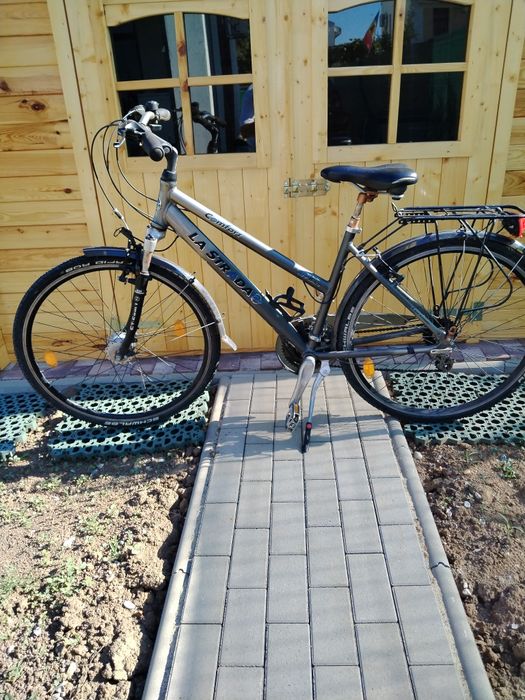 Vind bicicleta de dama La strada și  bicicleta pt copii defecta