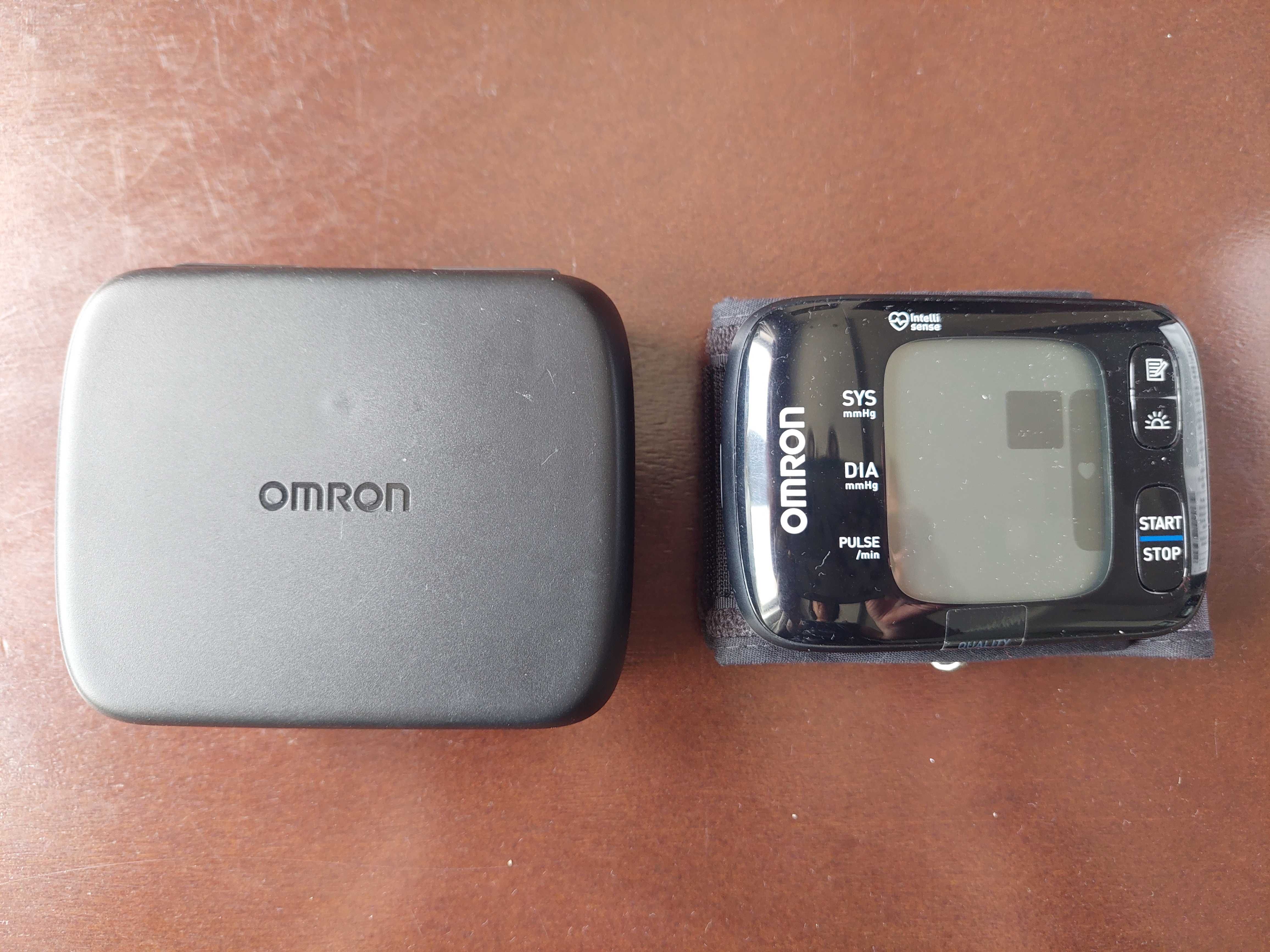 Тонометр OMRON новый