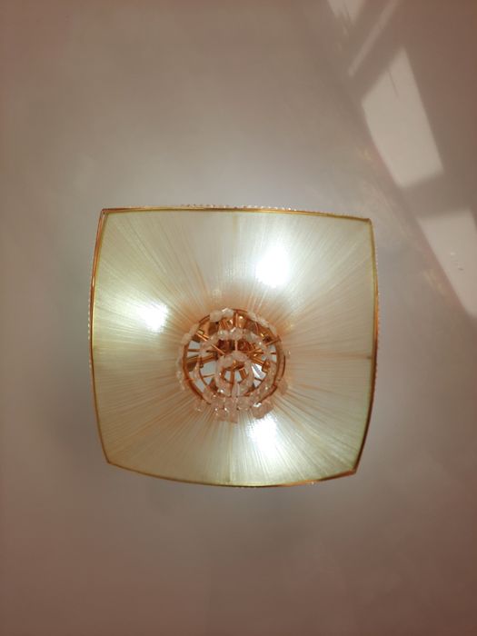 Люстра для зала почти новая