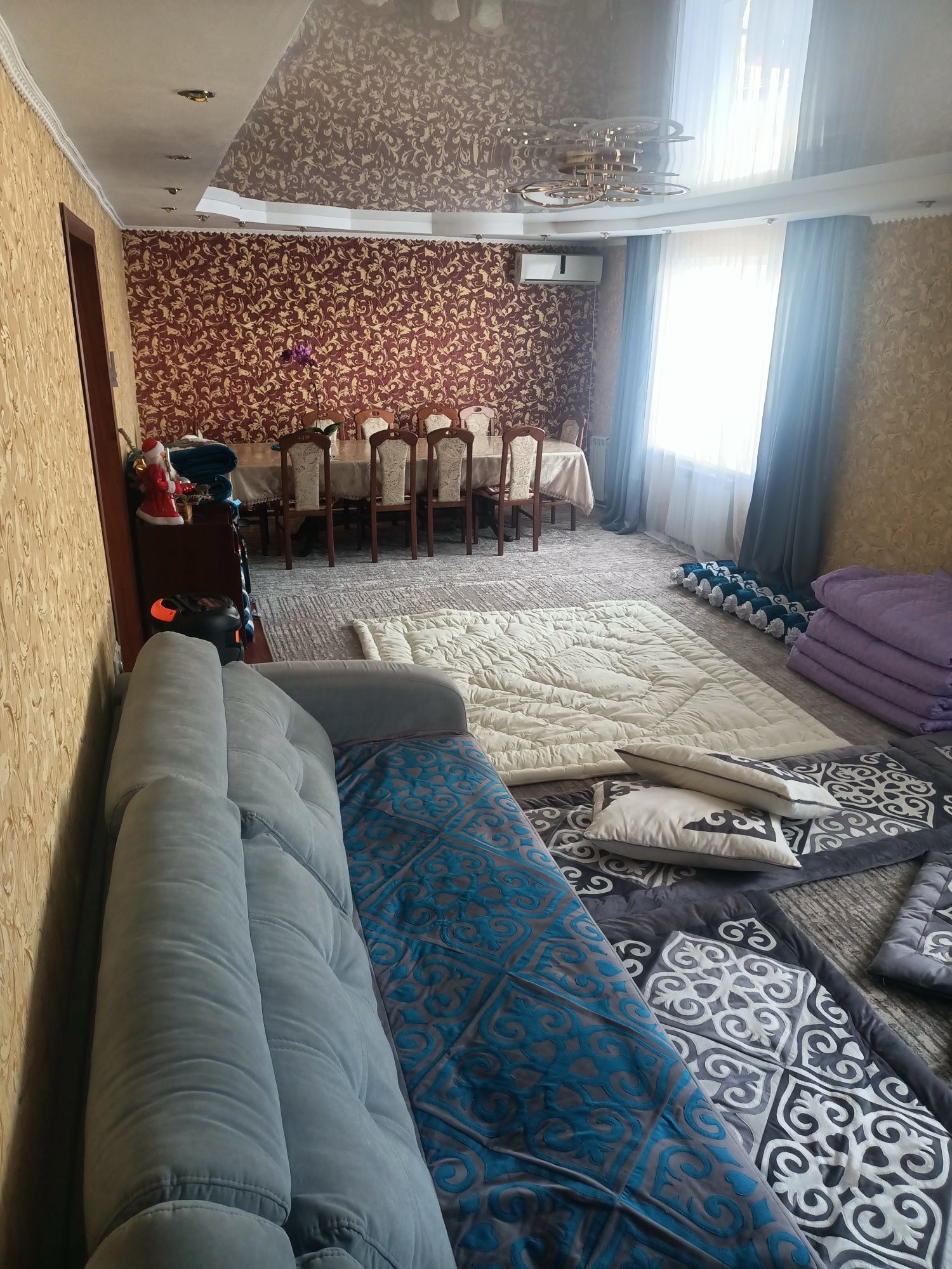 Продам 5 Ти комн дом в городе