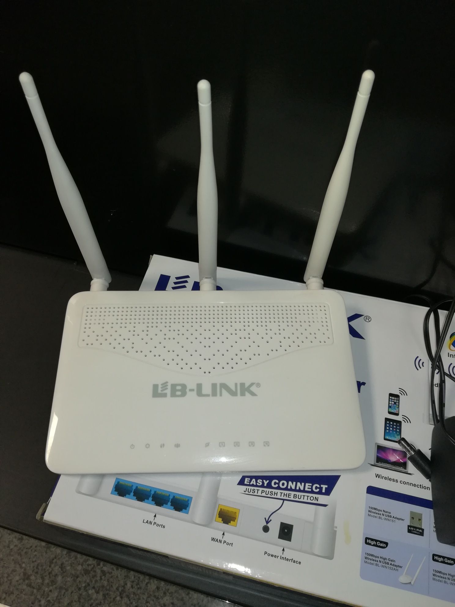 Vând Router LB Link cu 3 antene