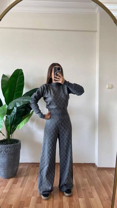 Set tricotat dama trendy!