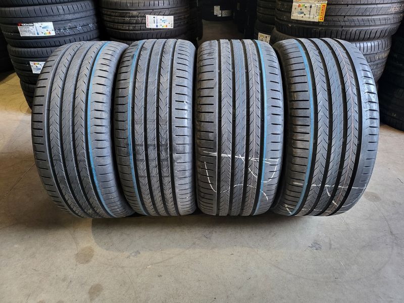 285/40/20//255/45/20 Continental