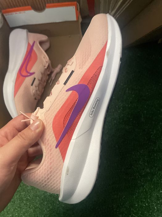 Adidasi nike roz coral