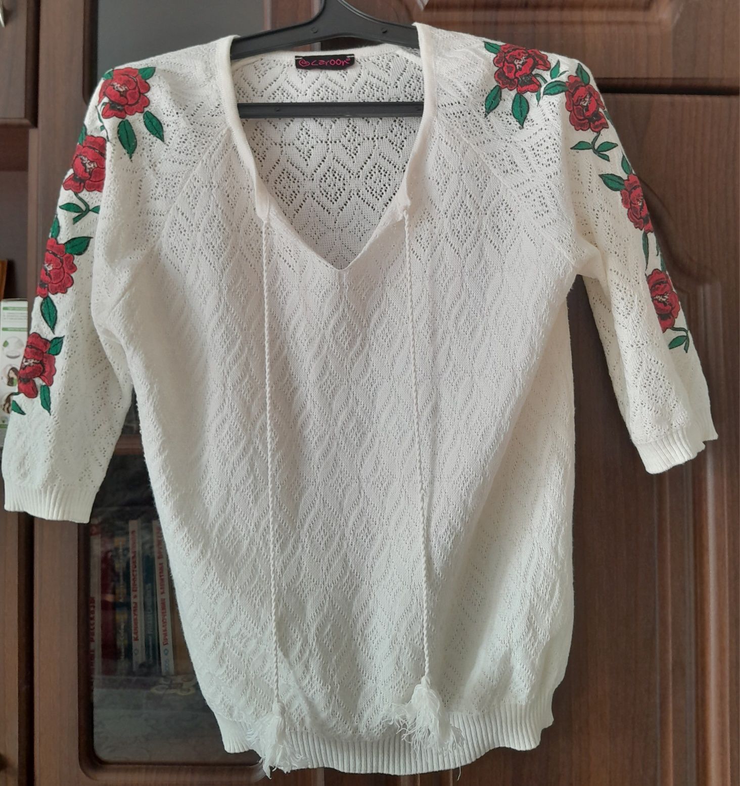 Продам женскую кофту
