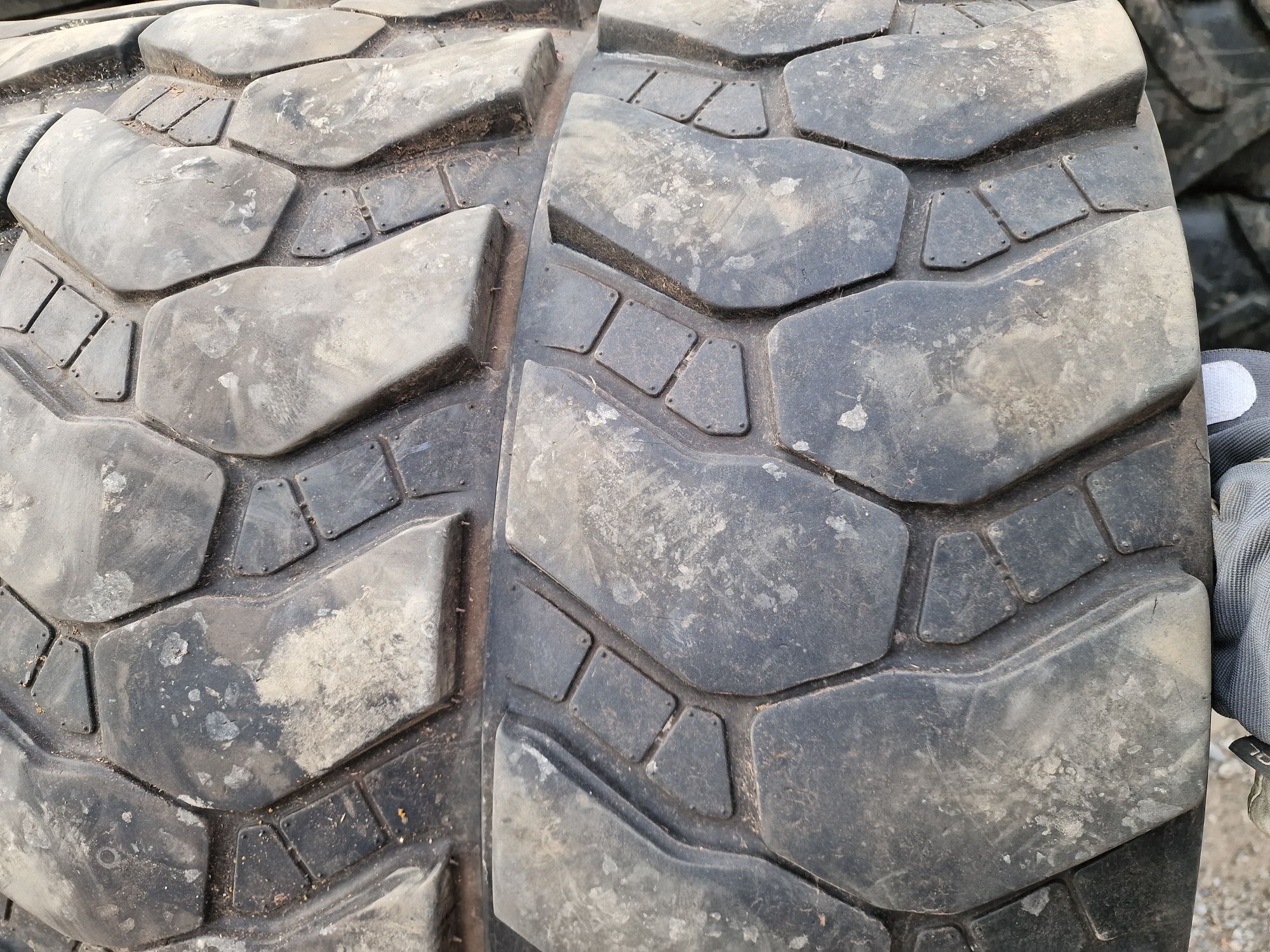 ANVELOPE excavator 290/90-20 marca Camso, 18 ply