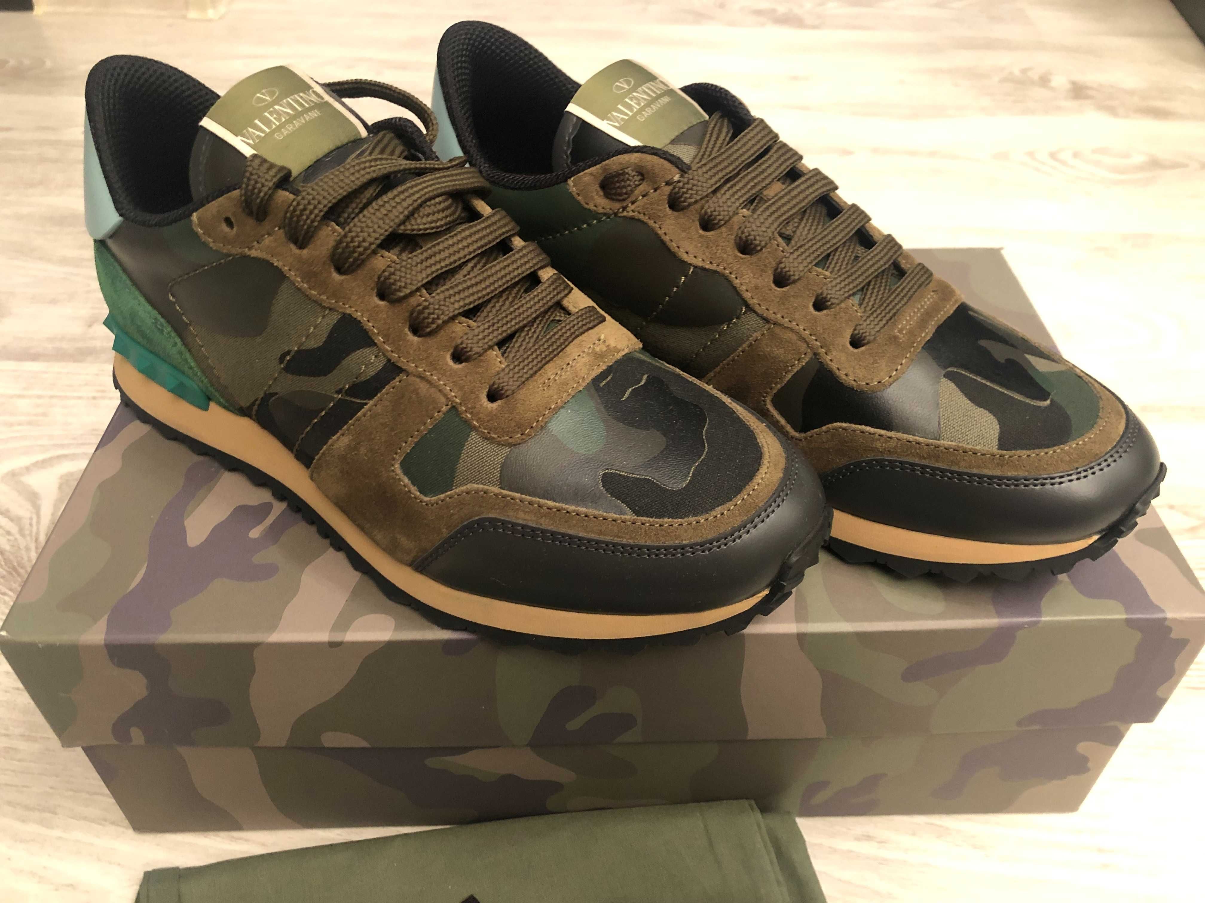 Valentino Garavani 39 sneakers autentici, full box, retail 580 euro