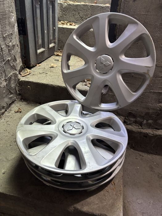 Колпаки  оригинальные 16 размер Митсубиши Лансер 10