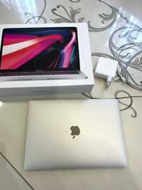 Продаю  MacBook 13 Pro.