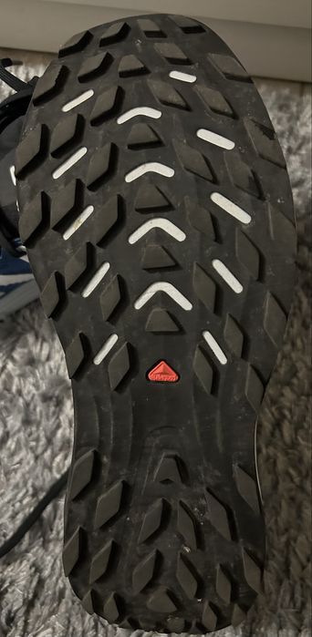Salamon ultra Flow 42 alergare jogging trekking trail running drumetii