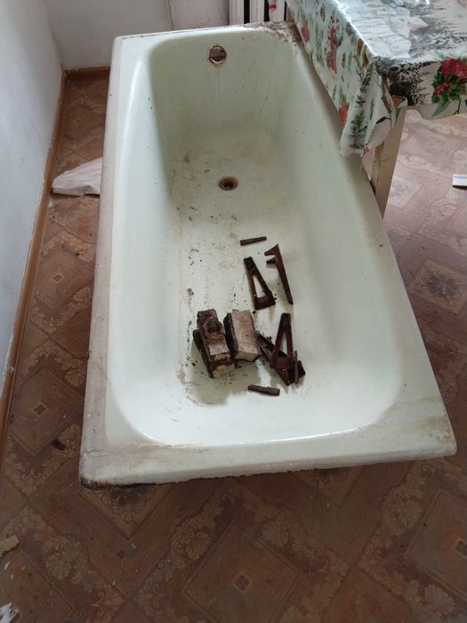 Ванна чугунная продам