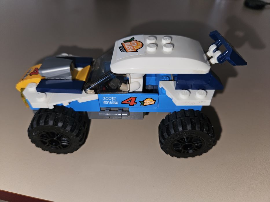 Lego city Mașină de raliu și Lego City Surfer