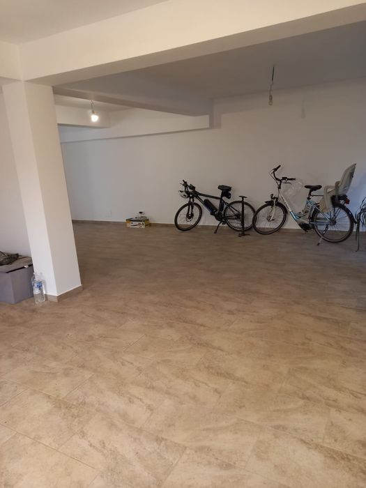 Proprietar inchiriez casa P+1+M