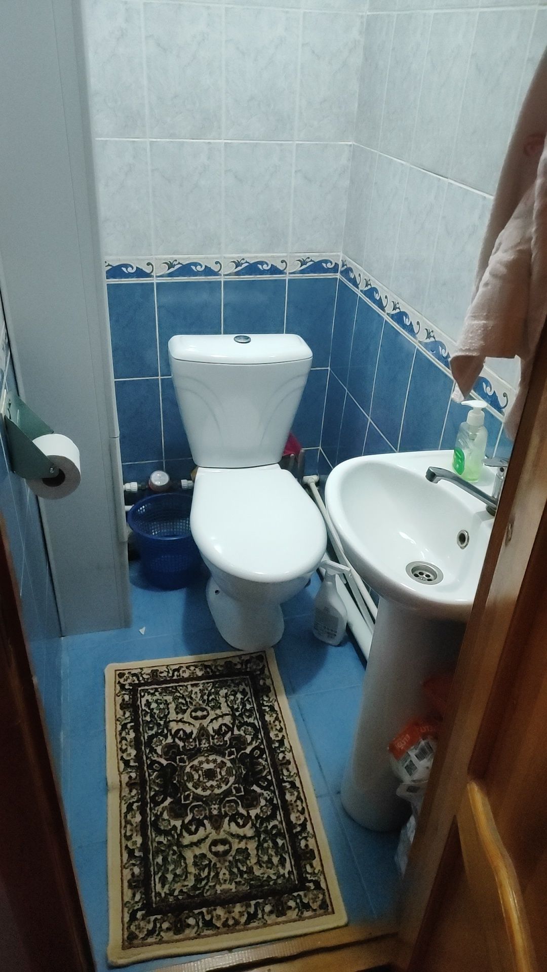 Uy sotiladi 3xona balkoni bor