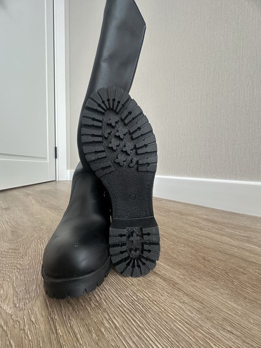 Продаются новые сапоги женские, мужские берцы.