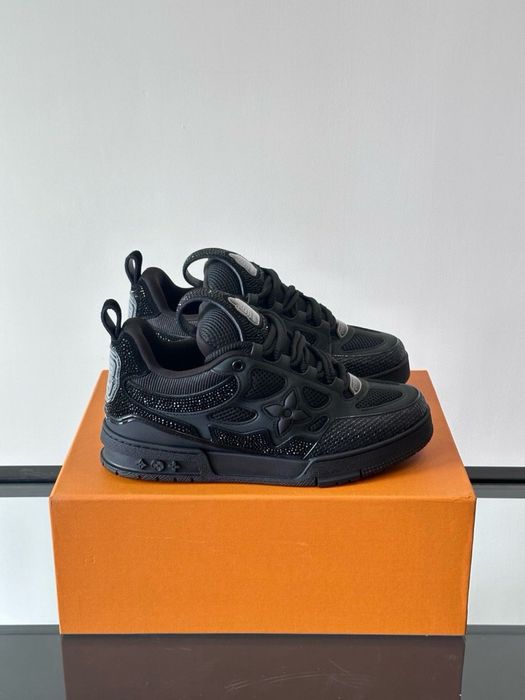 Adidasi LV skates full black