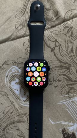 Apple Watch 7 в оригинале, куплен в ломбарде