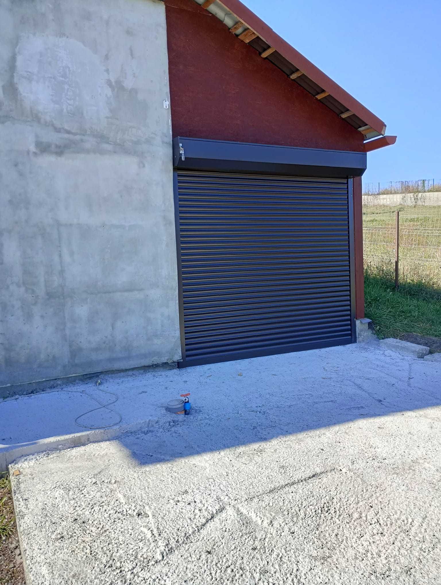 Vand usa de garaj tip rulou L 2000 H2200 noua , culoare maro