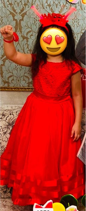 Платье нарядное на 4-6 лет