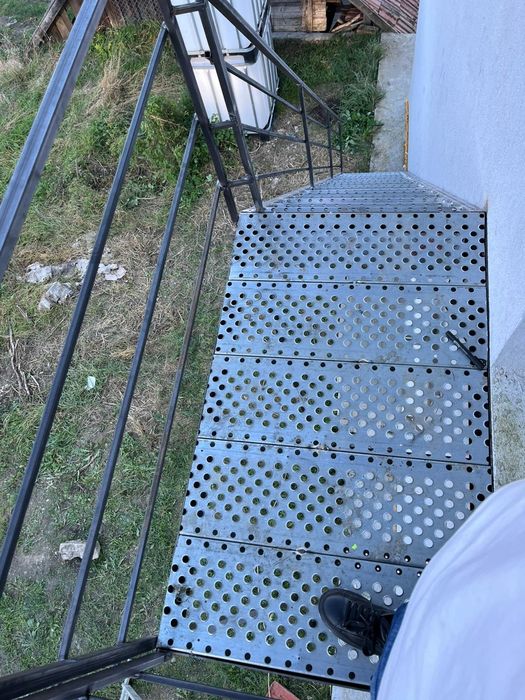 Scari metalice zincate