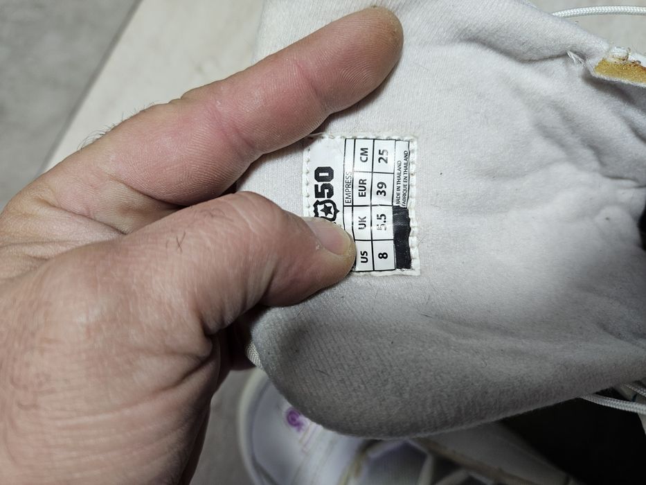 Boots 115 buti placa snowboard   5150 mărimea 39  (25   cm) .